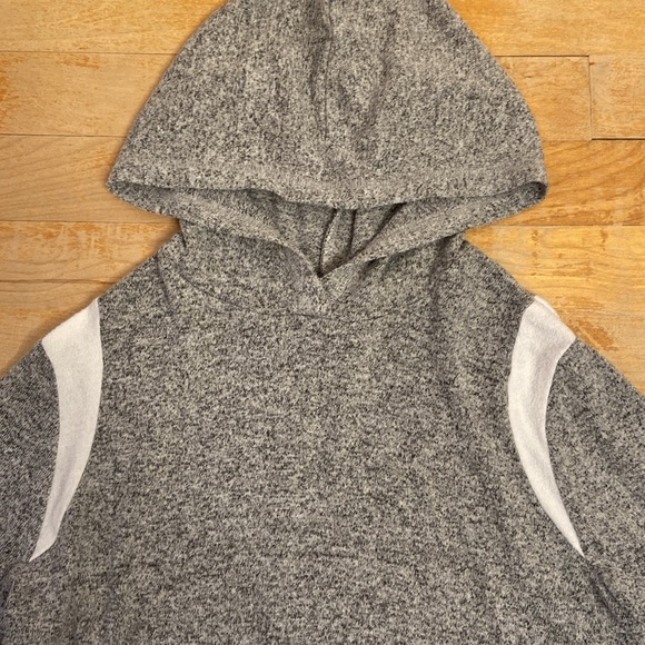 🌺 OLD NAVY Soft Cozy Lightweight Hoodie - Picture 3 of 10